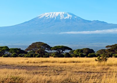 Il maestoso Kilimangiaro visto dagli altipiani della Tanzania
