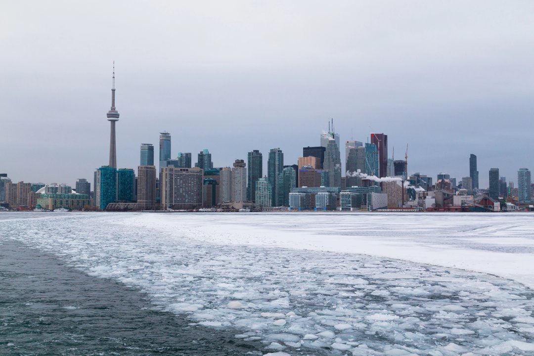 Il Lago Ontario a Toronto in inverno