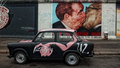 Berlino, The Mortal Kiss