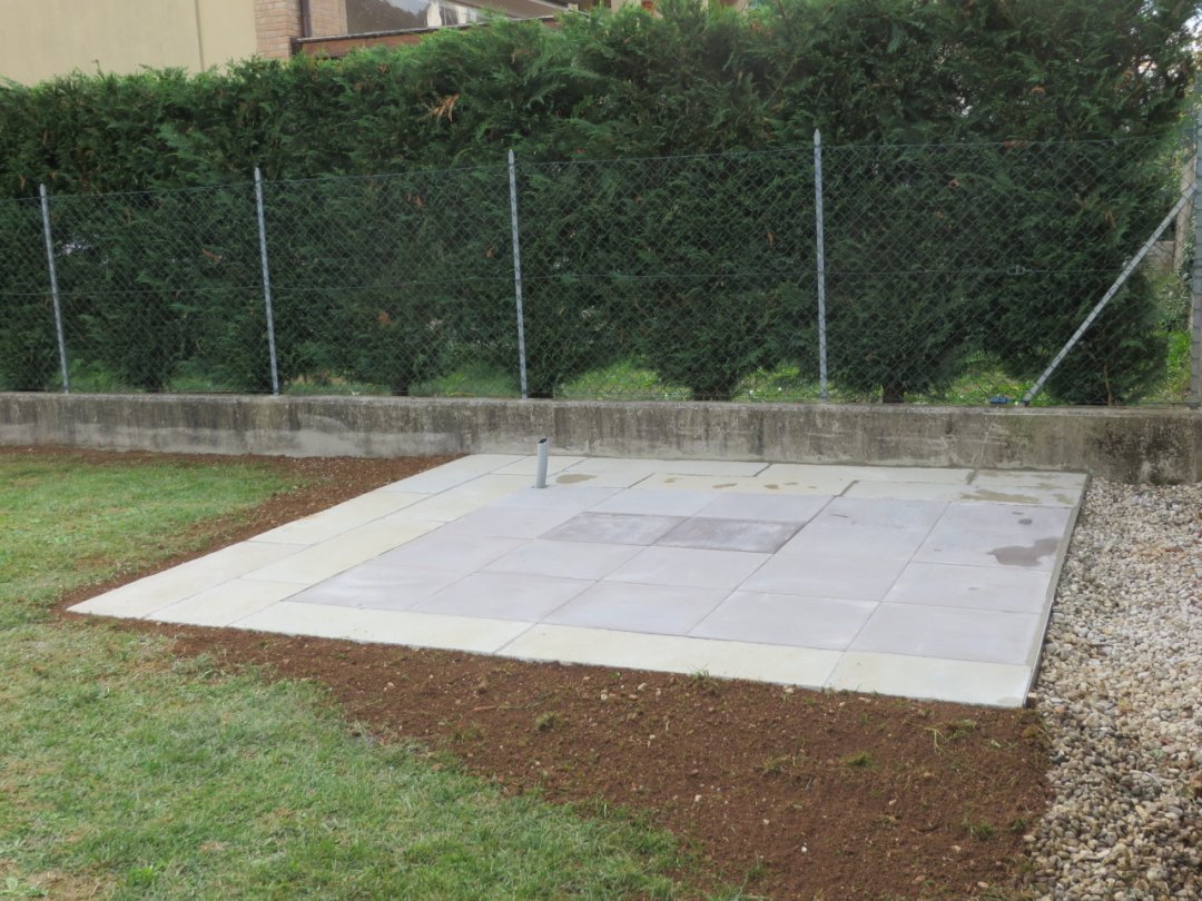 La base completata della casetta in legno