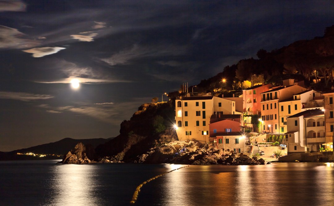 Panorama notturno dell'isola d'Elba