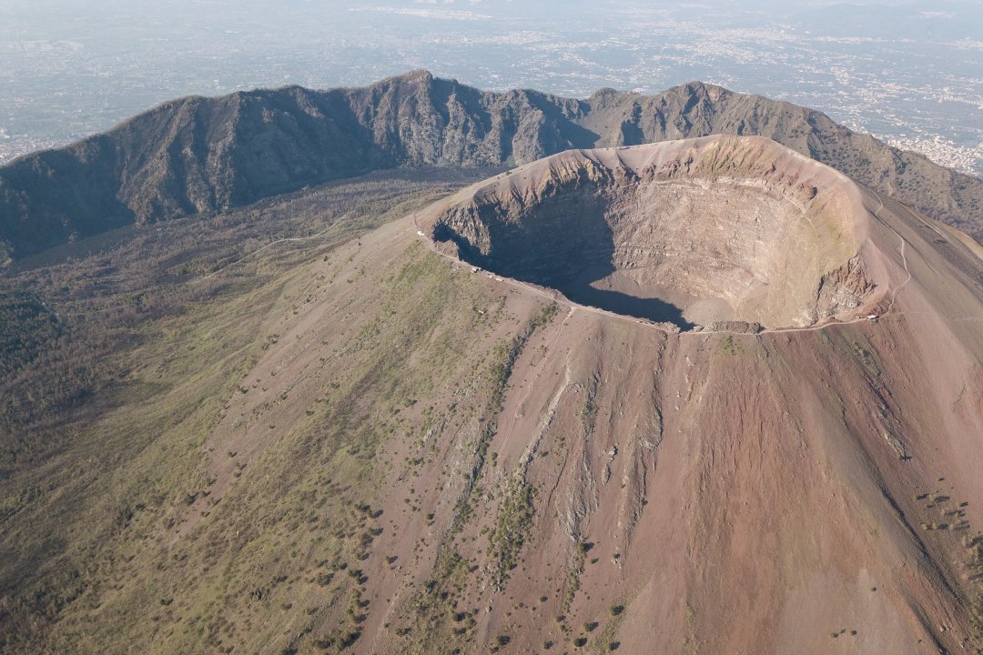 Vista del cratere del Vesuvio